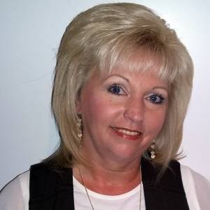 Mrs Sheila Saunders